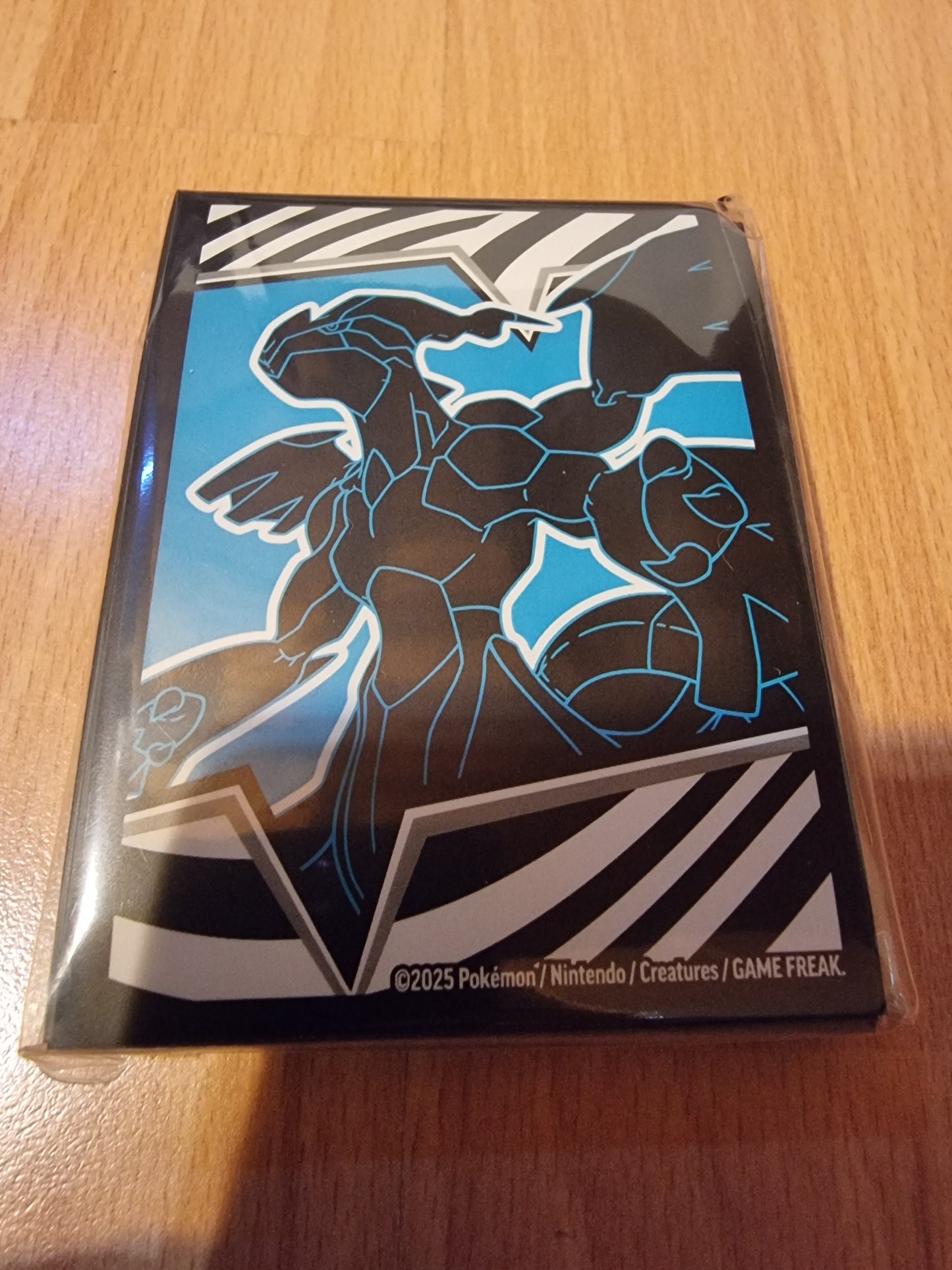 Black Bolt Zekrom Sleeves EN