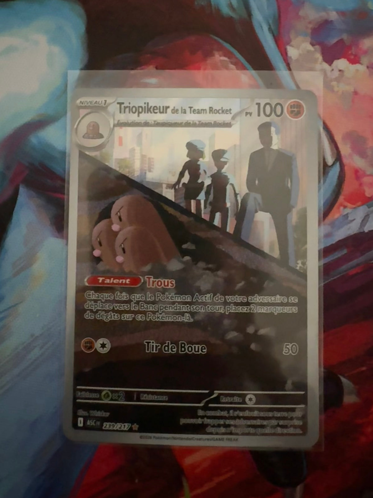 Triopikeur de la Team Rocket 239/217 · Héros transcendants (FR)
